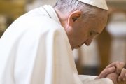 El Papa Francisco pide que no descuidemos la oración