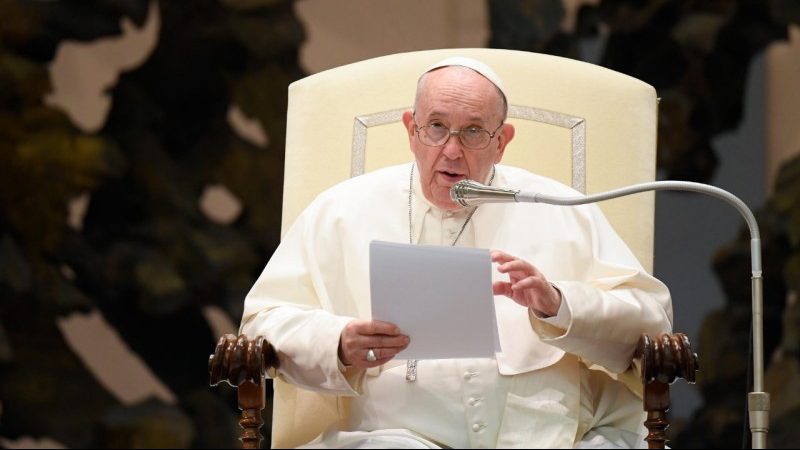 materno principio lanzador El Papa advierte: “el demonio sabe engañarnos y disfrazarse de ángel” -  Parroquia