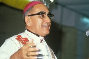 San Óscar Romero, pastor del diálogo y de la no violencia