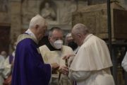 El Papa a los jesuitas: dejemos inquietar por el grito sufriente del mundo