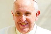 El Papa en el Ángelus: La Iglesia debe tener siempre la mirada de Cristo