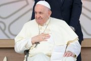 El Papa: Laicos más responsables para la vida y el futuro de la Iglesia