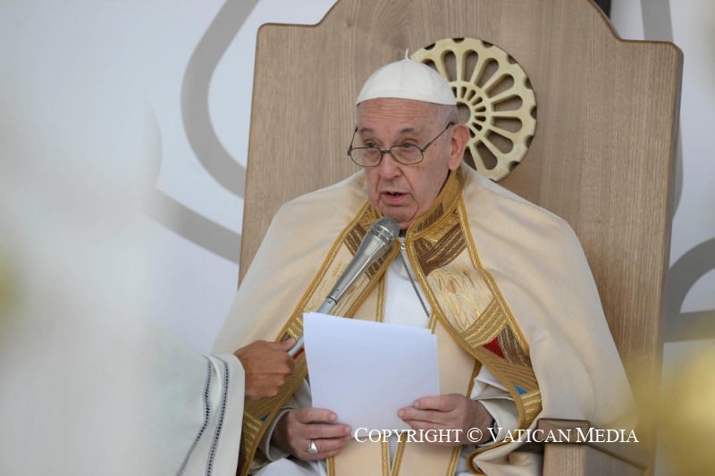 El Papa: La Eucaristía es profecía de un mundo nuevo convertido del egoísmo al amor