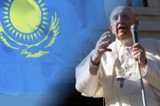 Francisco en Kazajistán: Vengo para amplificar el grito de tantos que imploran la paz